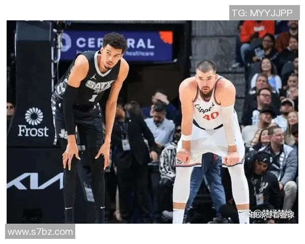 25日马刺对阵快船精彩比赛录像回放及精彩瞬间分析